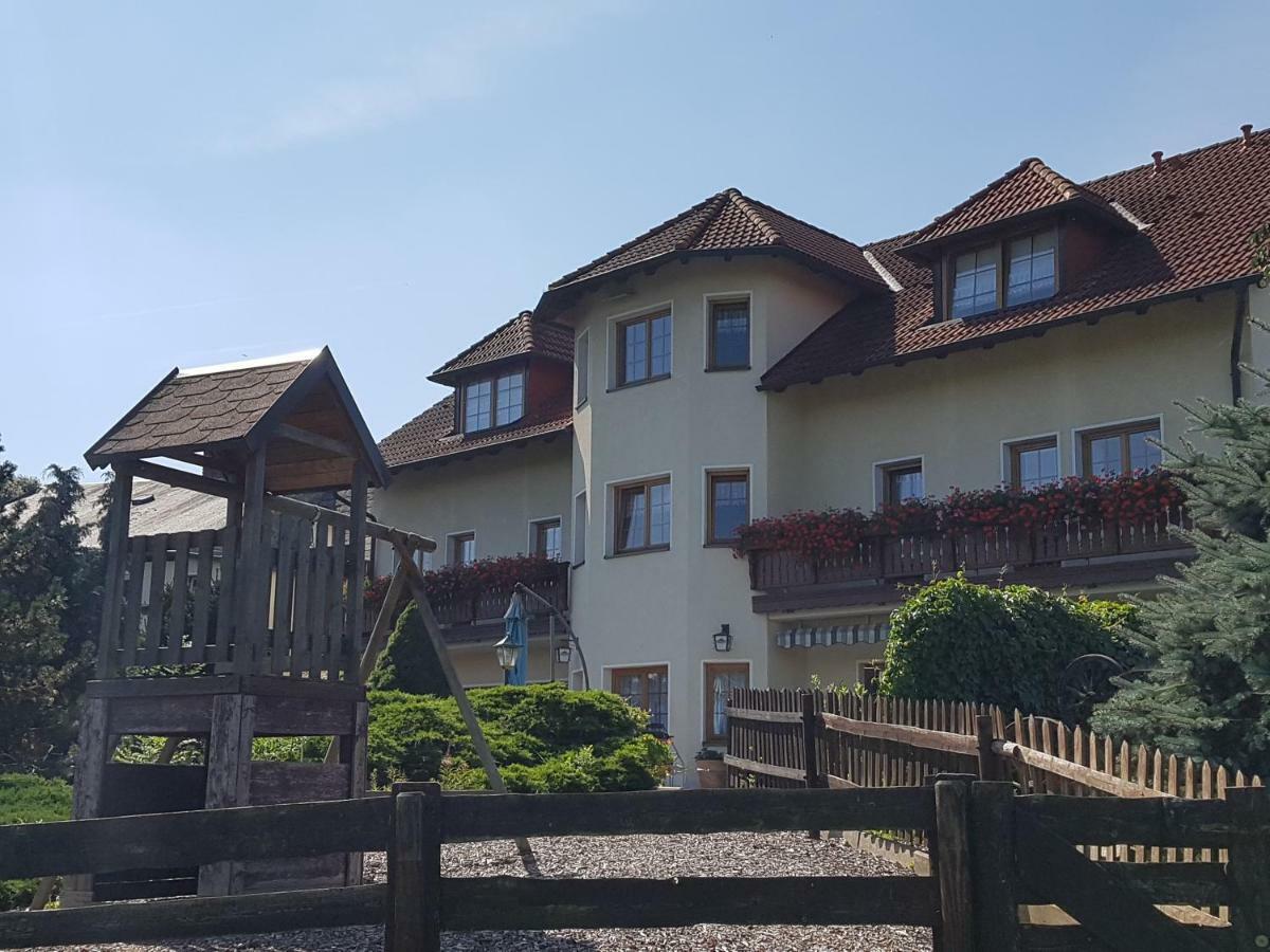 Pension Und Bauernhof Petzold Hotel ไกรซ์ ภายนอก รูปภาพ